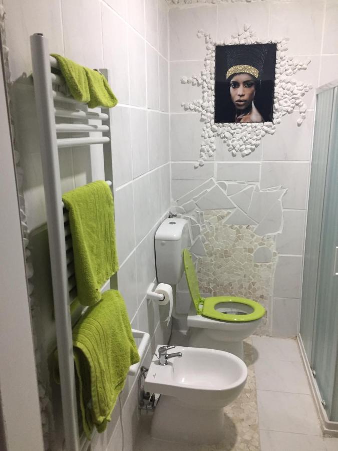 B & Baichin Staranzano Luaran gambar